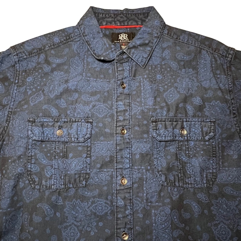 Rock & Republic Mens Large Blue Paisley Short Sleeve Button Down Shirt Pockets